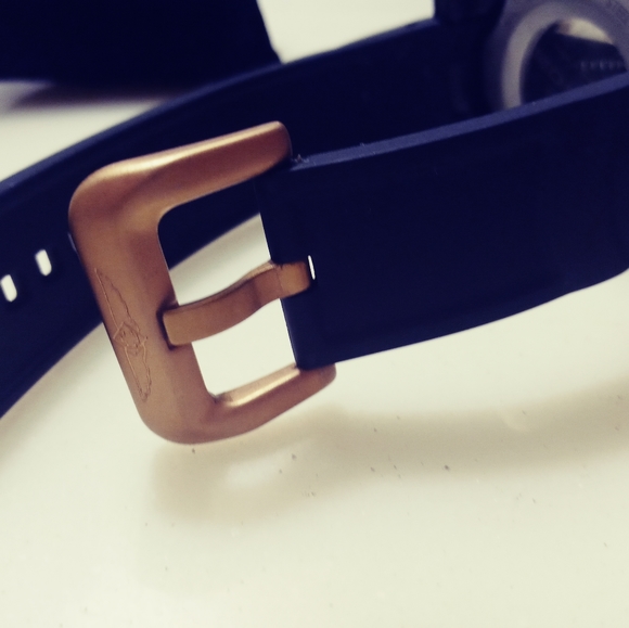 Watch - Picture 12 of 16